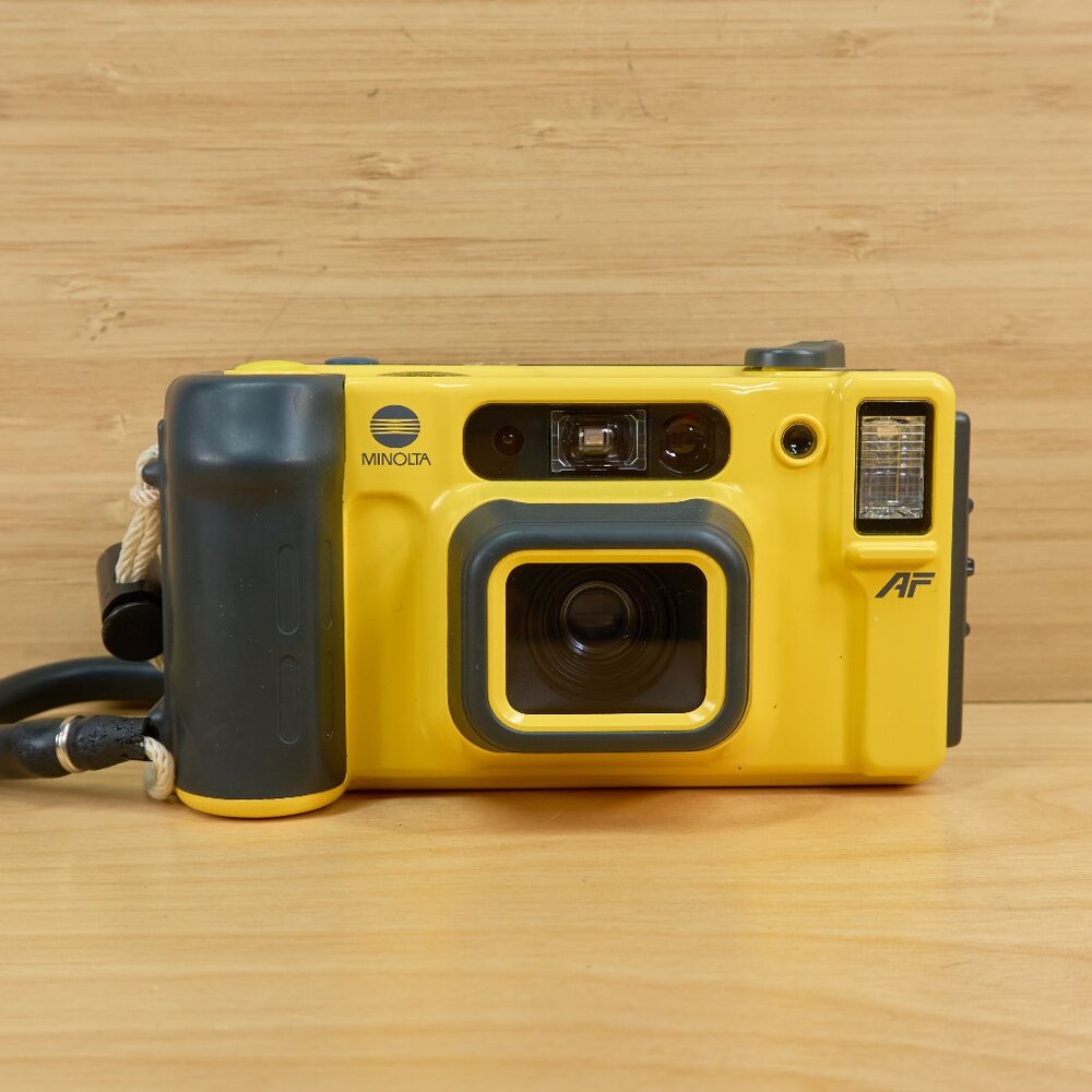 Minolta Weathermatic Dual 35 35mm Film, Underwater, Point and Shoot Camera